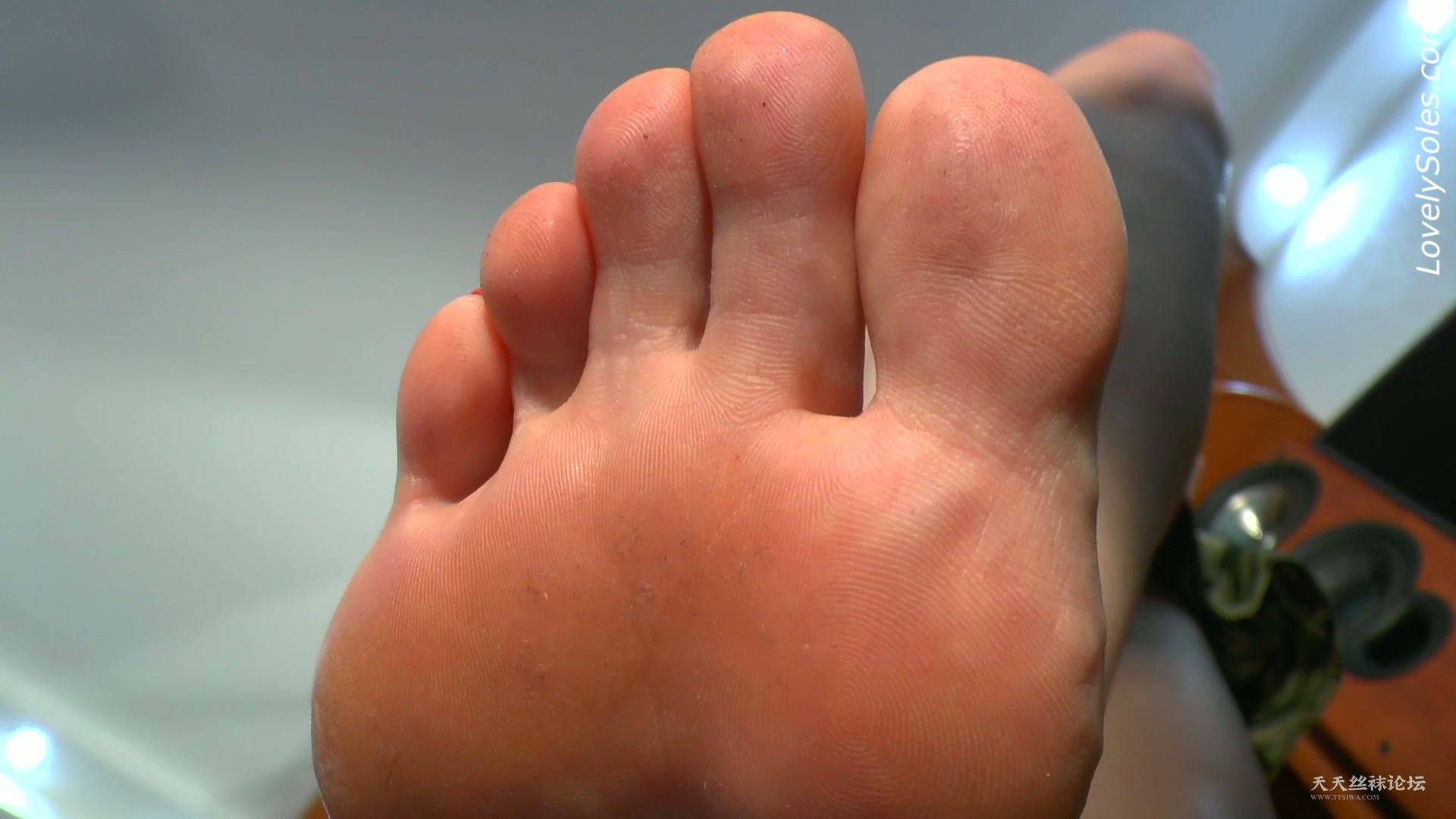 【LovelySoles】Martina_V1_032.jpg
