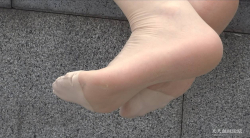 户外街拍肉丝脚晒脚3分钟