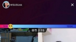 女主播直播被忽悠露脚，脚趾瑜伽合集2 15v