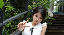 【足愉心摄影】第93期 萌黄 白袜/裸足 [110P+2V 15G]