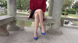 （自由职业妍妍丝足脚丫）模拍系列之结束：丝足美脚与高跟鞋大诱惑