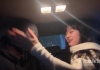 【素人挖掘机】抓到一个美女，在车里就不放过长靴美脚