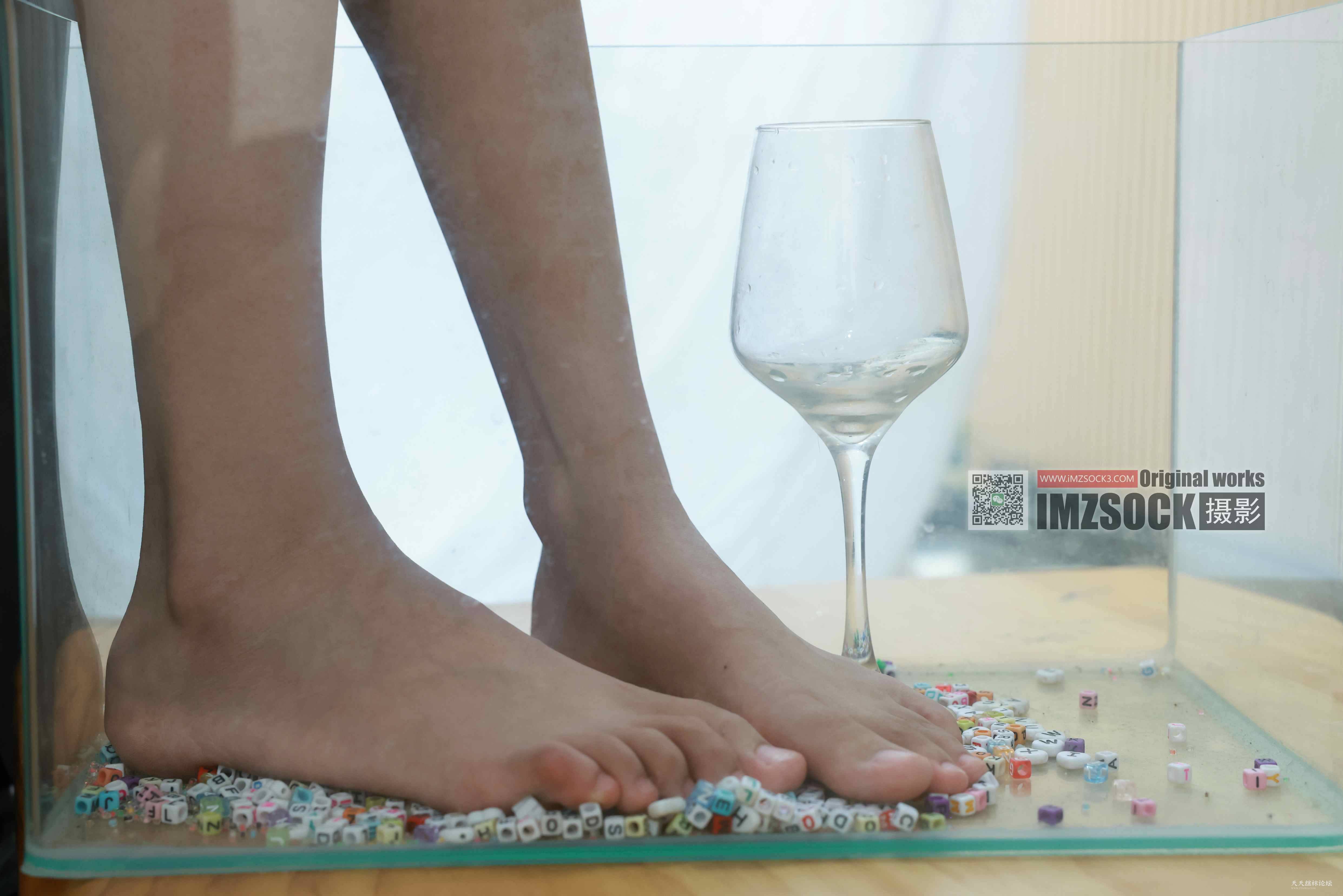 [MZSOCK]爱美足 NO.354 梓馨[111P+1V／1.83GB]